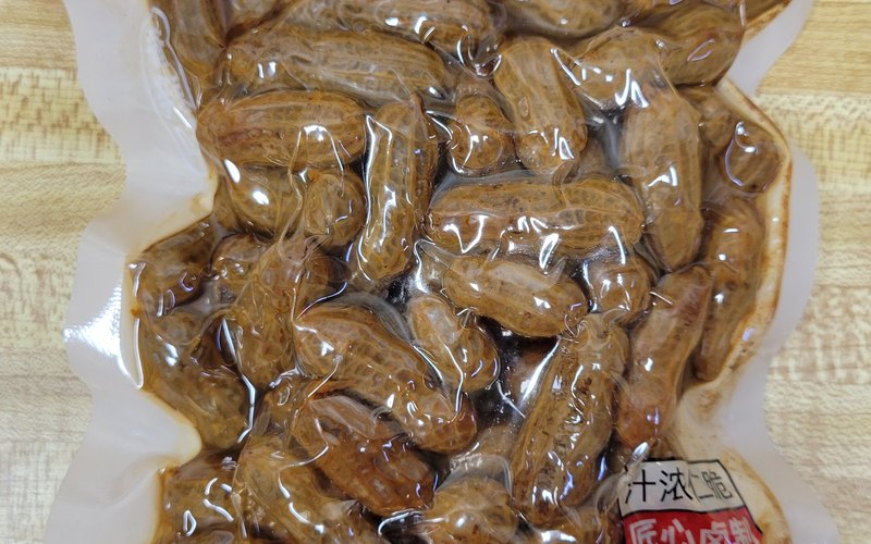 China: 卤汁花生
