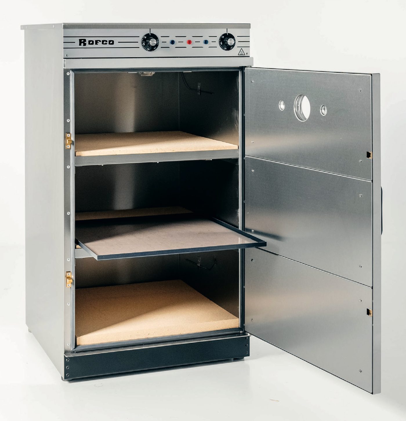 The three chamotte brick decks inside a B40 — the thermal mass that does the work