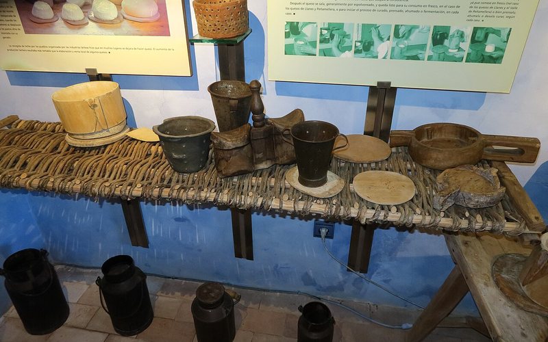 Moulds & Baskets