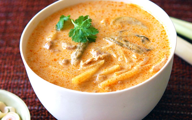Red — Kaeng Phet