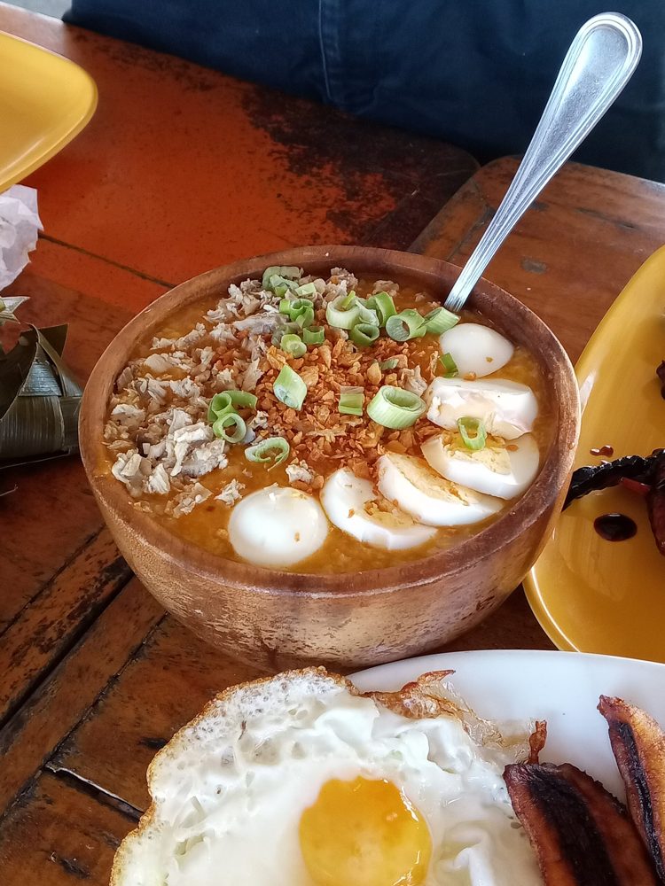 Arroz Caldo (Filipino Chicken Rice Porridge)