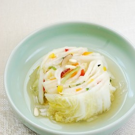 Baek Kimchi (White Kimchi)
