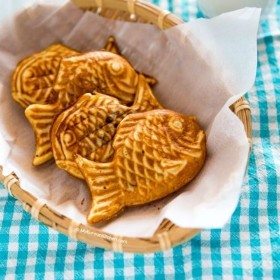 Bungeoppang (Korean Fish Shaped Pastry)