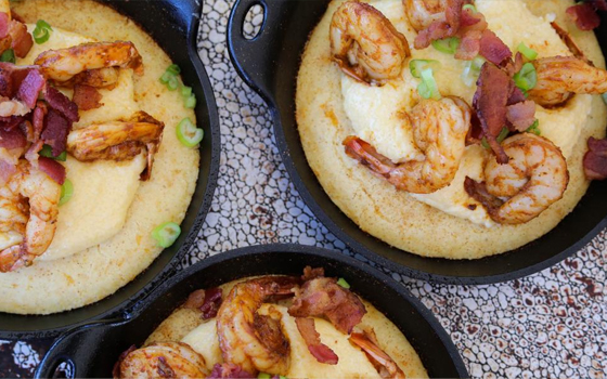 Cajun Shrimp 'n Grits With Cheddar Cornbread