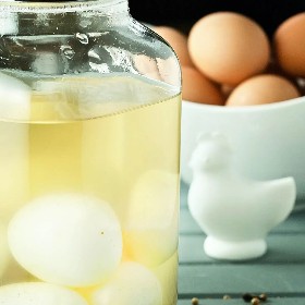 Easy Classic Pickled Eggs