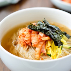 Janchi Guksu (Warm Noodle Soup) - Korean Bapsang