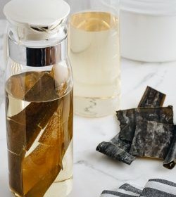 Kombu Dashi (Vegetarian/Vegan Dashi) 昆布だし