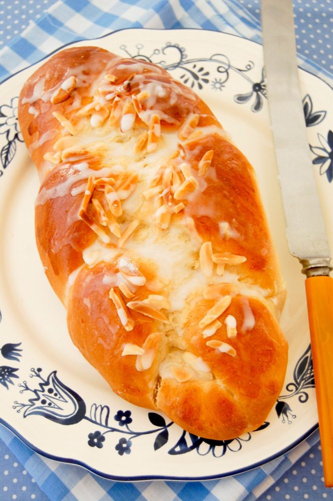 Nisu (Finnish Cardamom Bread)