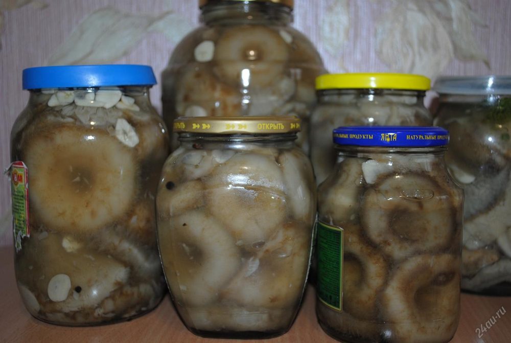 Polish Marinated Mushrooms (Grzyby Marynowane)