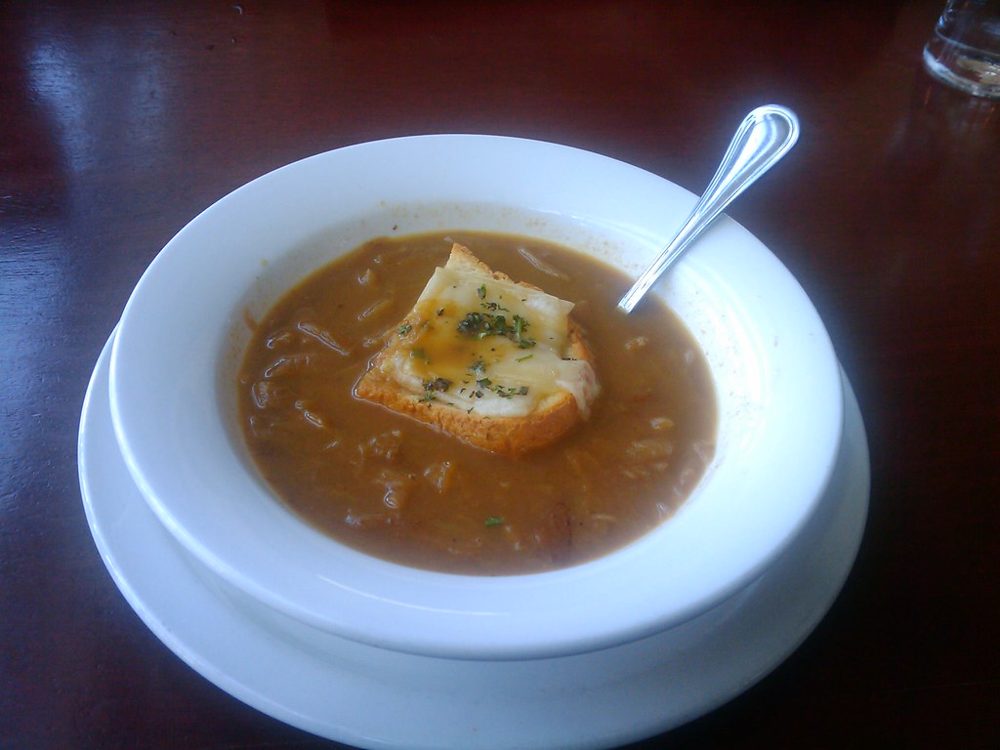 Robert Irvine's Cheesy Beer Soup