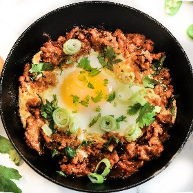 Spicy Chicken Shakshuka- A 5 Minute