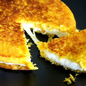 Venezuelan Cachapas with Queso De Mano Recipe + VIDEO