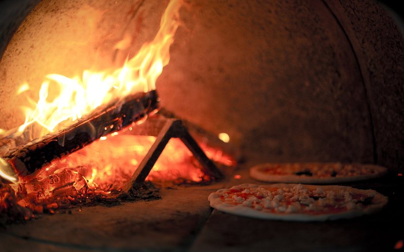 Wood-Fired Pizza Ovens